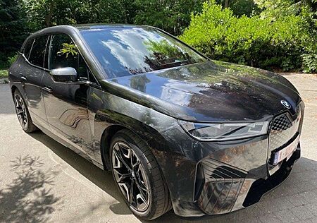 BMW iX xDrive40
