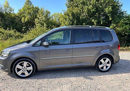 VW Touran Volkswagen Highline