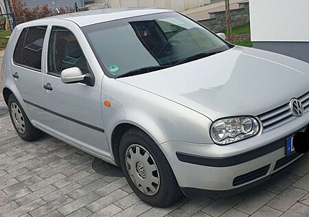 VW Golf Volkswagen 1.6