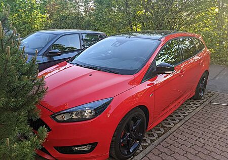 Ford Focus 1,5 EcoBoost 134kW ST-Line Red Turnier