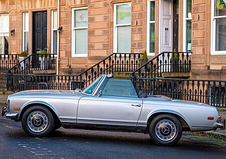 Mercedes-Benz SL 280 W113 280SL ‘Pagoda’