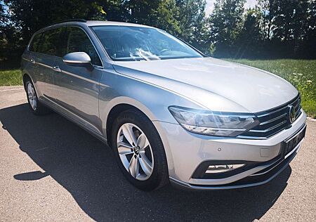 VW Passat Variant Volkswagen Business Premium*ACC*Side*