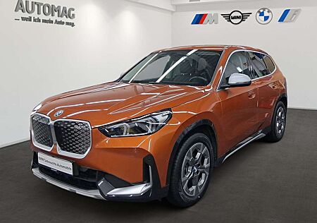 BMW iX 1 xDrive30 xLine*Komfortzugang*ParkAss*Memorysitz