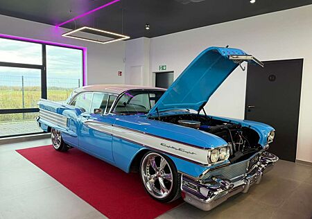 Oldsmobile Others 4-Door Holiday Sedan Super 88