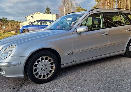 Mercedes-Benz E 240 T