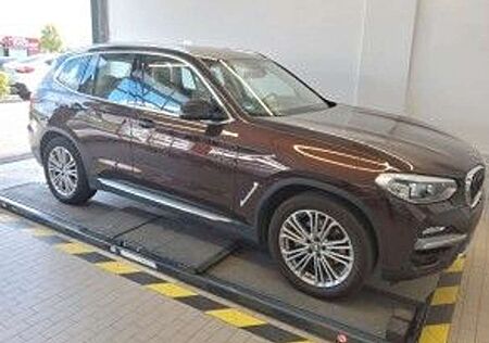 BMW X3 xD20d/Aut/NaviProf/HUD/AHK/LEDer/DrivAs/LuxL