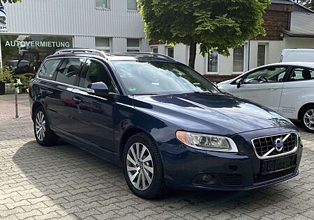 Volvo V70 Summum V6 AWD Xenon*AHK*Leder*