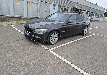 BMW 740 M-PAKET -FAST-VOLL-STANDHEIZUNG-SOFTCLOSE