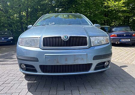 Skoda Fabia Ambiente 1,9 tdi , Klima,SHZ,AHK,8-Fach Bereift