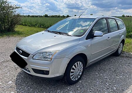 Ford Focus 1,6 Ambiente Turnier TÜV 12-2025