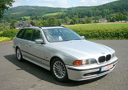 BMW 528i 528 touring E39, AHK, SSD, Leder, Holz, Klima etc