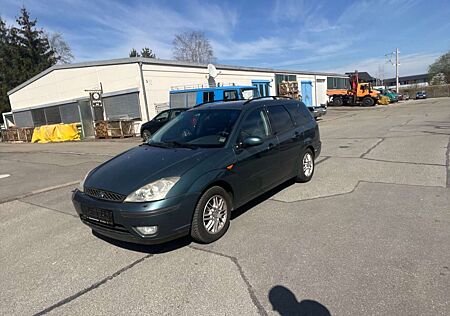 Ford Focus 1.6 Ghia Autom. *1 Hand * Tüv Neu *Klima