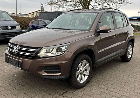 VW Tiguan Volkswagen Track&Field 4MOTION*XENON*KAMERA*AHK*AMBIENTELICHT