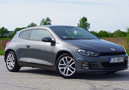 VW Scirocco Volkswagen 2.0 TSI (BlueMotion Technology)