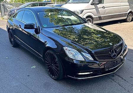 Mercedes-Benz E 220 Coupe CDI BE~NAVI~LEDER~EU5~TEMP