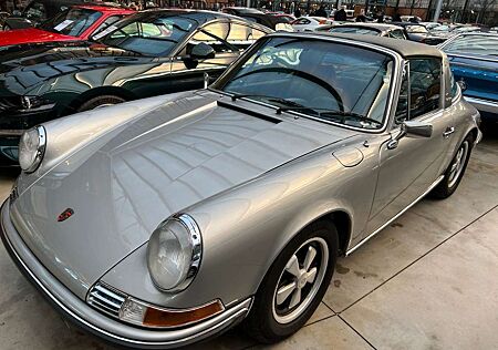 Porsche 911 E Targa 2.4 L Ölklappe Match.Num,Frame OFF