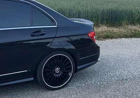 Mercedes-Benz C 250 (BlueEFFICIENCY) 7G-TRONIC Avantgarde