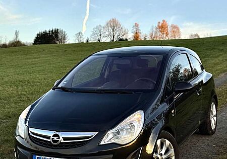 Opel Corsa 1.4 16V 150 Jahre