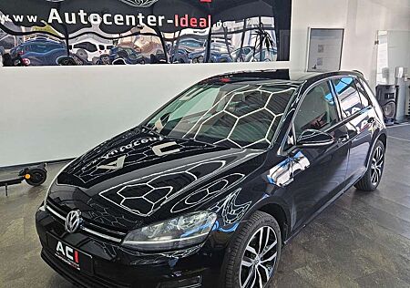 VW Golf Volkswagen VII Lim. Cup BMT, ACC,Kamera,Pano,LED, LRH