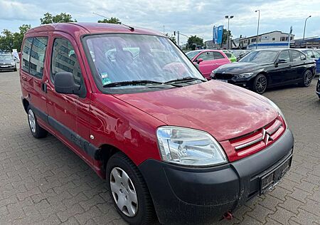 Citroën Berlingo Citroen 1.4 First Kombi/anhängerkupplung/TÜV