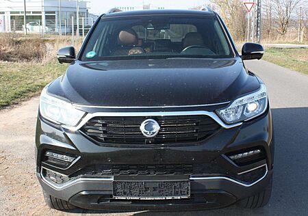SsangYong Rexton Diesel 2.2 e-XDi 220 4WD Quartz