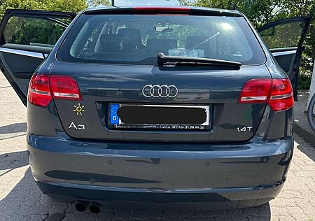 Audi A3 Sportback 1.4 TFSI Sportback S tronic Attractio