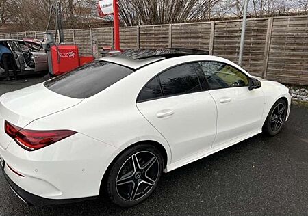 Mercedes-Benz CLA 200 7G-DCT AMG Line
