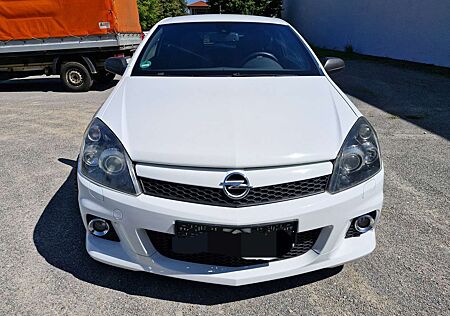 Opel Astra OPC Nürburgring Edition