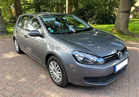 VW Golf Volkswagen Trendline 1.4 mit Anhängerkupplung / gut gepflegt