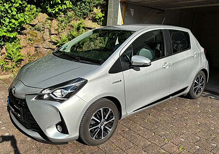 Toyota Yaris Hybrid Team D