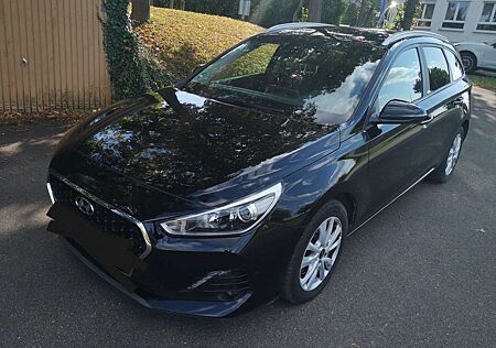 Hyundai i30 +Kombi+1.4+T-GDI+DCT+YES!