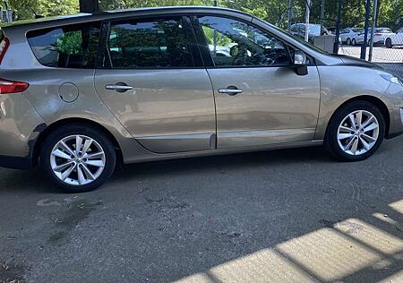 Renault Grand Scenic 2.0 16V 140 CVT Dynamique Automatik Navi