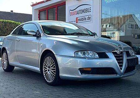 Alfa Romeo GT 2.0 16V JTS Distinctive Collezione/LEDER/BOSE