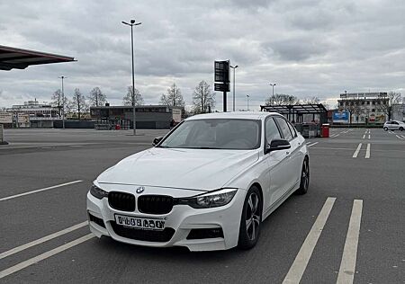 BMW 320 M-SPORTPAKET PDC* KAM* SITZH* CARPLAY*