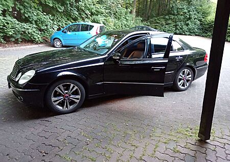Mercedes-Benz E 240 4Matic Avantgarde