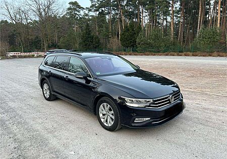 VW Passat Variant Volkswagen 2.0TDI Business LED DSG Kamera Keyless Facelift