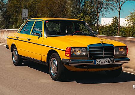 Mercedes-Benz 240 W123 240D