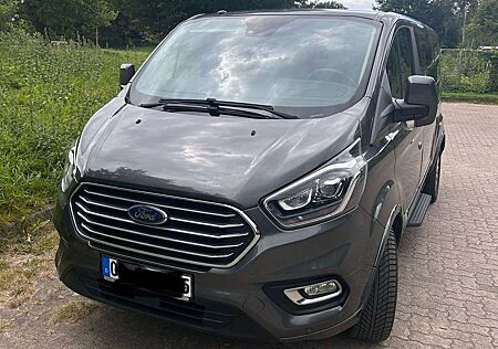 Ford Tourneo Custom TDCi 310 L2H1 VA Titanium