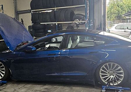 Tesla Model S MODEL S PLAID | UNFALLFAHRZEUG