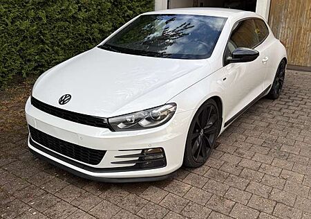 VW Scirocco Volkswagen 2.0 TDI Blue Motion Technologie Club