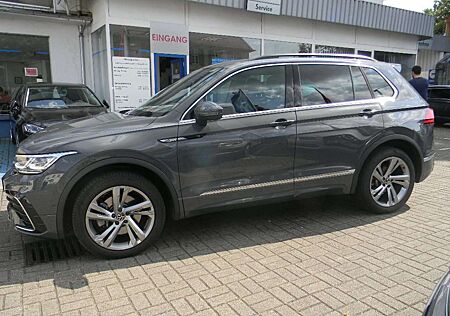 VW Tiguan Volkswagen R-Line 4Motion 2,0 TDI DSG AHK KAMERA