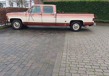 Chevrolet Silverado 3+3 Camper Special