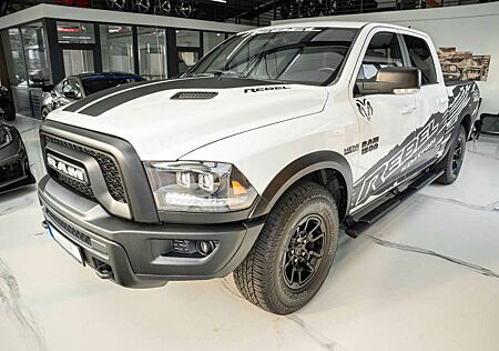 Dodge RAM 5,7 HEMI REBEL LEDER