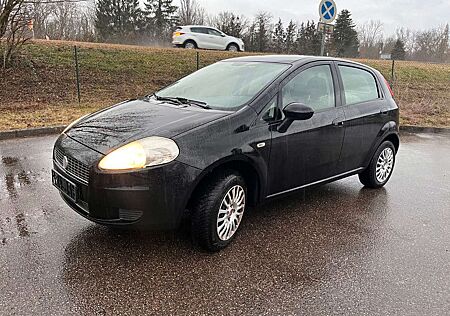 Fiat Punto 1.4 8V Benzin Klima 8 Fachbereift.