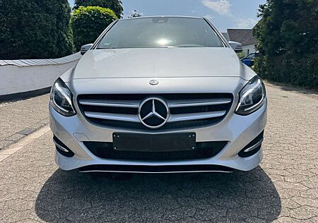 Mercedes-Benz B 180 d URBAN LED NAVI LEDER 17ZOLL TOP ZUSTAND