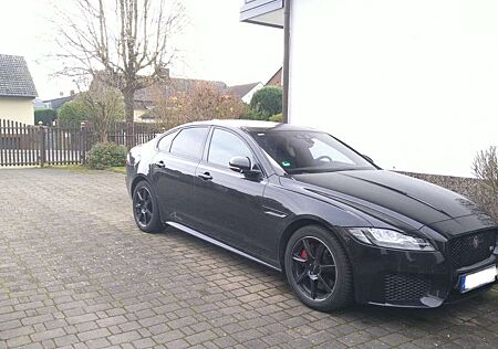 Jaguar XF S 3.0 V6 AWD *B-XENON*NAVI*LEDER*KAM...