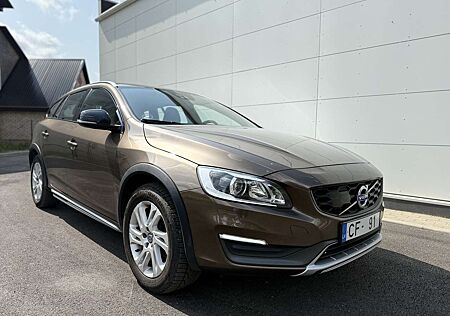 Volvo V60 CC V60 Cross Country D4 Geartronic Momentum