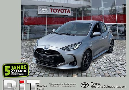 Toyota Yaris 1.5 D Team Deutschland FLA ACC SpurH LM