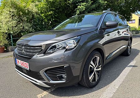 Peugeot 5008 Allure7-SitzLederPanoramAhkGarantiE-Klappe