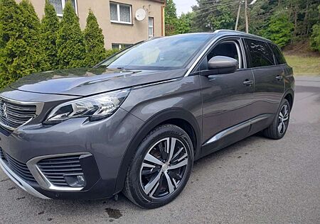 Peugeot 5008 Allure7-SitzLederPanoramAhkGarantiE-Klappe
